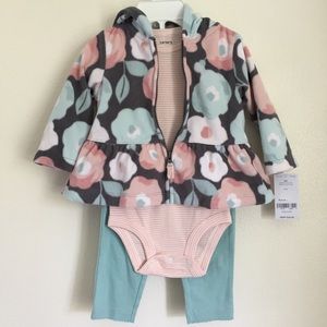 🆕 Carter’s Outfit (6 months) 💐 NWT